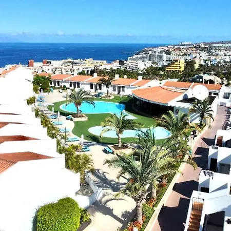 Apartment With Wifi, Pool, Close To The Shops And Restaurants In Tenerife South Apartamento