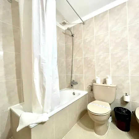 Apartment With Wifi, Pool, Close To The Shops And Restaurants In Tenerife South Apartmán *
