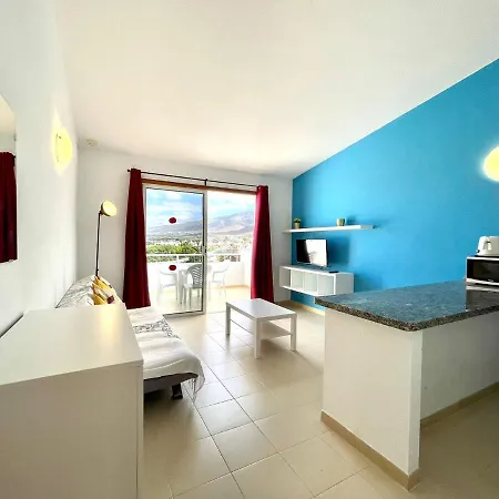 Apartamento Apartment With Wifi, Pool, Close To The Shops And Restaurants In Tenerife South
