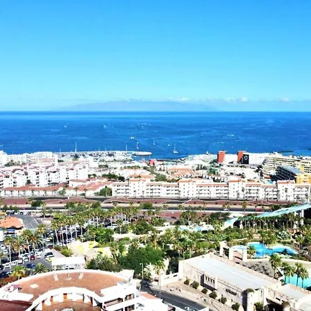 Apartment With Wifi, Pool, Close To The Shops And Restaurants In Tenerife South Apartman
