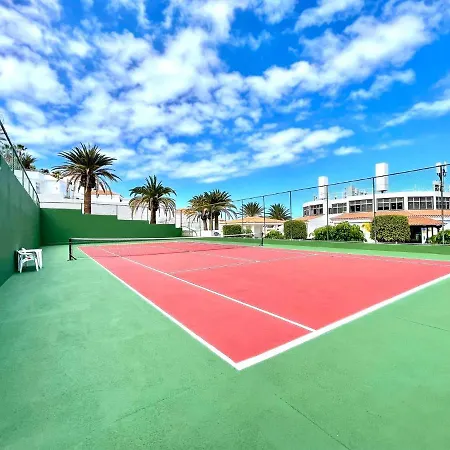 Διαμέρισμα Apartment With Wifi, Pool, Close To The Shops And Restaurants In Tenerife South