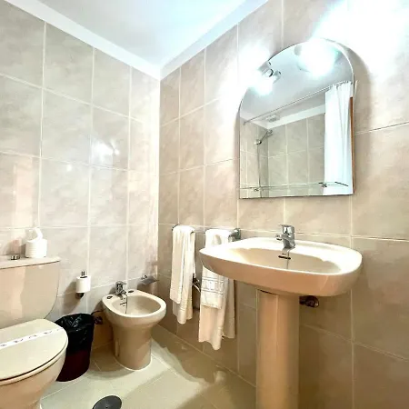 Apartman Apartment With Wifi, Pool, Close To The Shops And Restaurants In Tenerife South