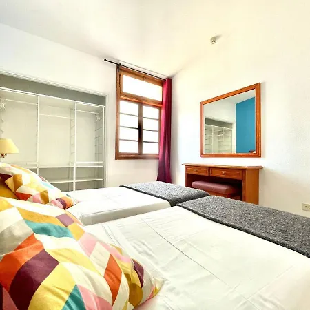 Apartment With Wifi, Pool, Close To The Shops And Restaurants In Tenerife South Apartman Costa Adeje (Tenerife)